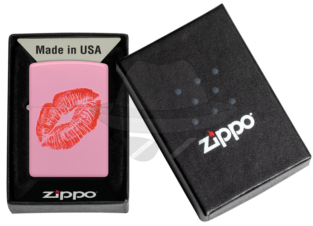 #145 ZIPPO OIL LIGHTER: Kiss